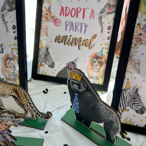 Animal Safari Party Table Decor/ Activity Tablecloth /Favors - Picture 5 of 10